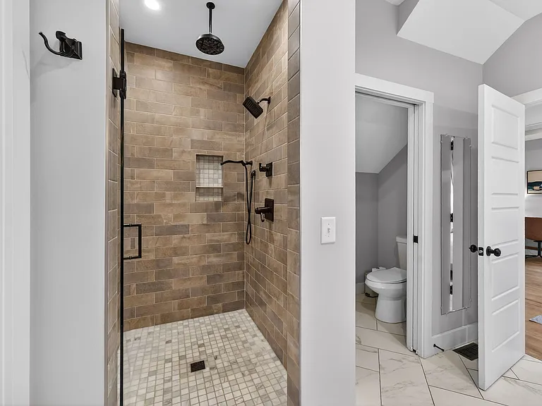 605 W End Cir — Photo 21