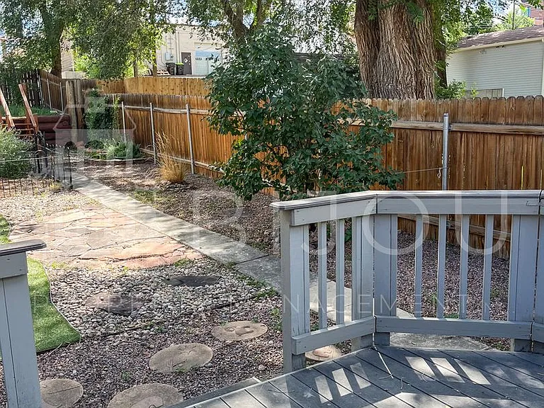 523 E Kiowa St — Photo 13