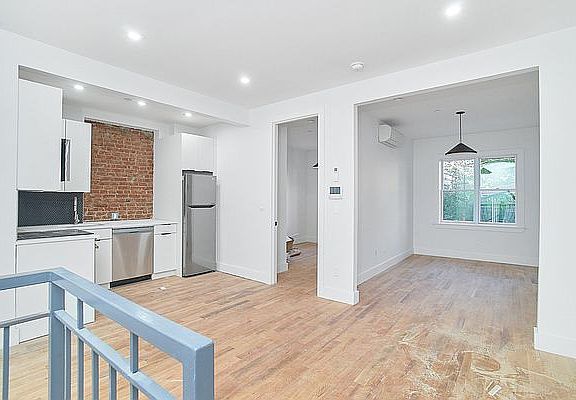 3rd image of 1499 Nostrand Ave APT 1R