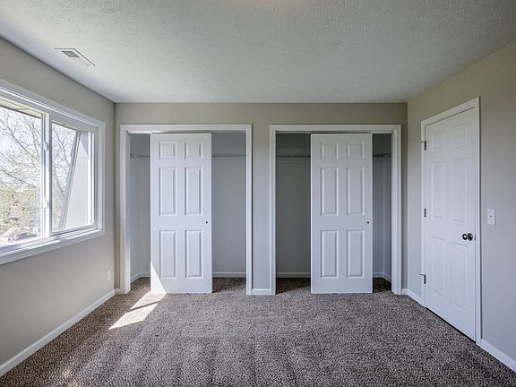 Step into comfort at The Pines at Q Plaza Apartments. Our spacious units feature ample closet space and modern finishes, creating the perfect home for your lifestyle. Don't miss outschedule your tour today to find your ideal living space!