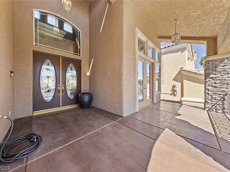 2066 Jupiter Hills Ln — Photo 4
