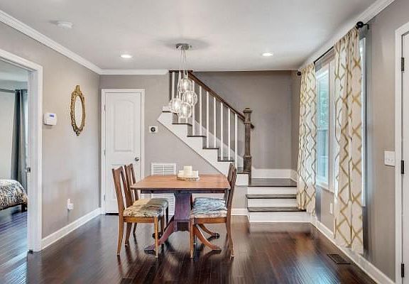 5th image of 809 Maplewood Pl