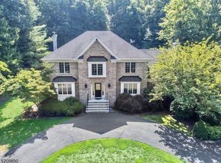 77 Fountain Dr, Ringwood, NJ 07456
