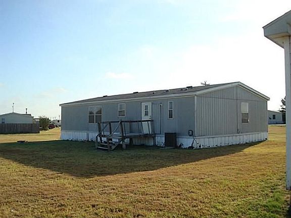 4th image of 5701 Black Springs Ln