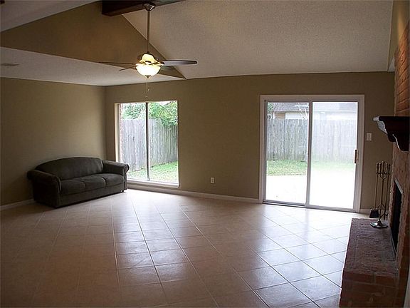 4th image of 14023 Ella Lee Ln