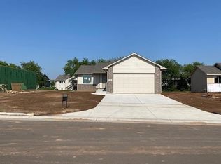 4368 N Rutgers Cir, Maize, KS 67101