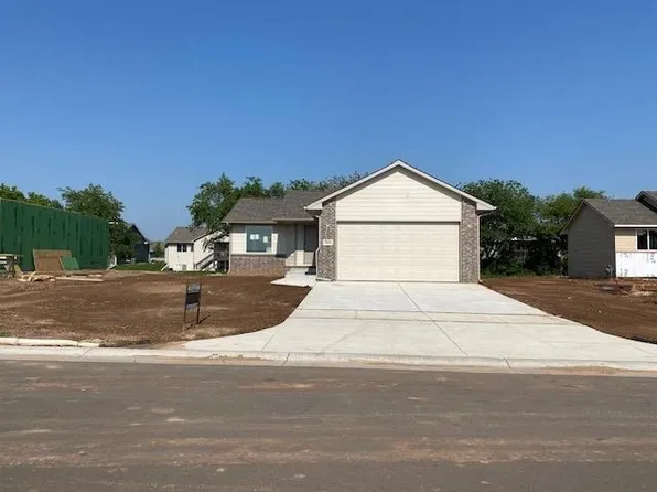 4368 N Rutgers Cir, Maize, KS 67101