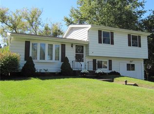 1 Kumquat Ln, Liverpool, NY 13090