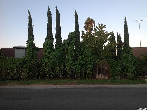 4th image of 8004 Zenith Dr