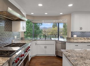 1688 El Capitan Dr, Redding, CA 96001