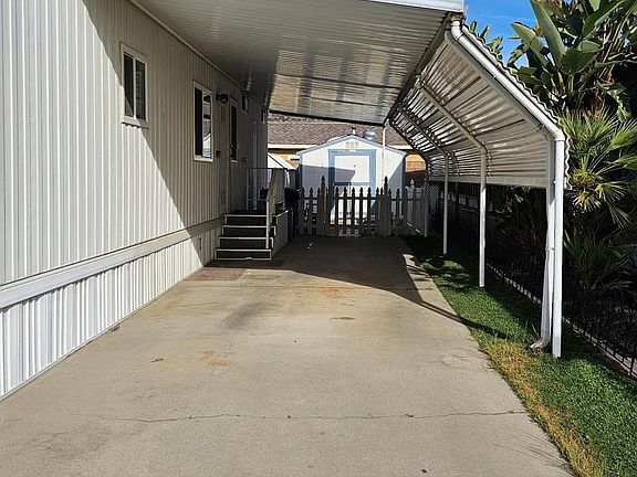 5th image of 1001 Sylmar Ave Space 126