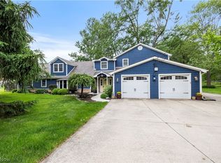 7314 Stearns Rd, Olmsted Township, OH 44138