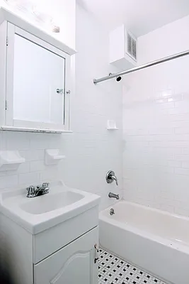 Rented by GPA Realty | media 40