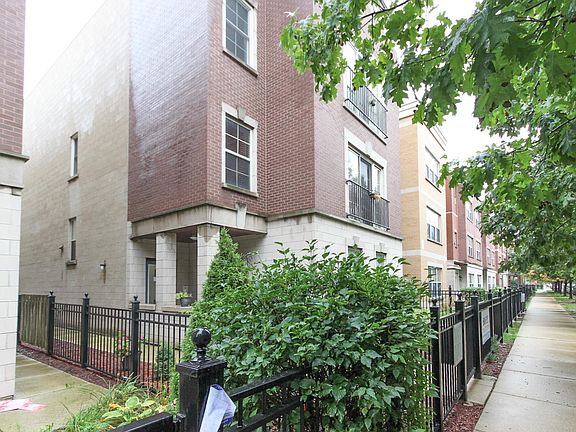 2nd image of 1129 W Washburne Ave Unit 101