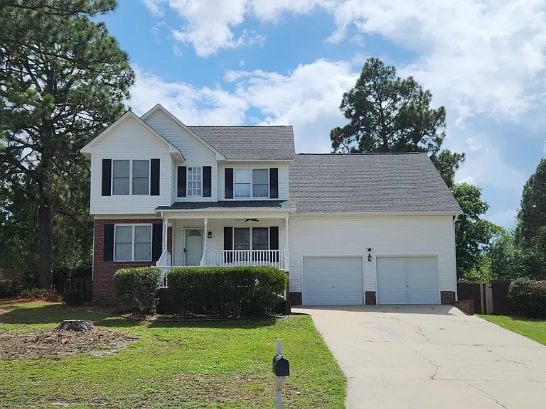 219 Yorkshire Dr — Photo 1