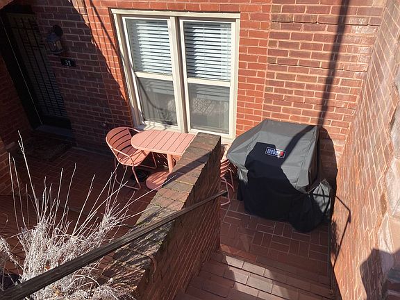 3rd image of 32 15th St NE #32