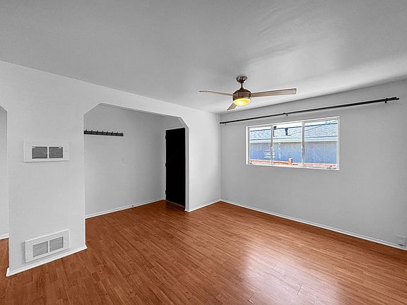 4th image of 3717-19 Crane Pl #0