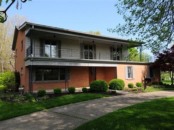 4th image of 801 Mary St