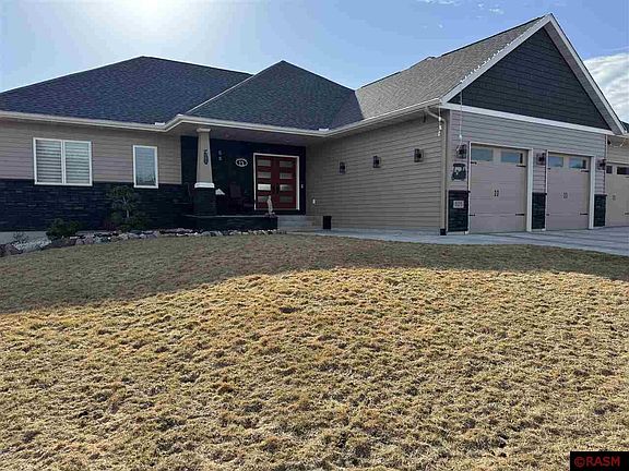 2nd image of 101 Sienna Ct