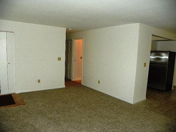 4th image of 1583 Continental Dr