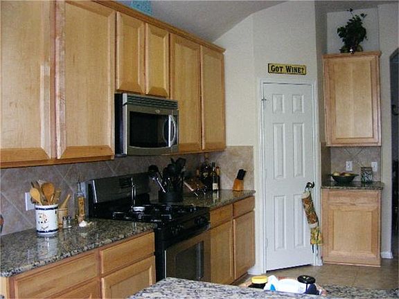 3rd image of 331 Holly Branch Ln