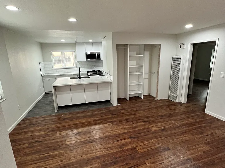 405 S 7th St #7 — Photo 6