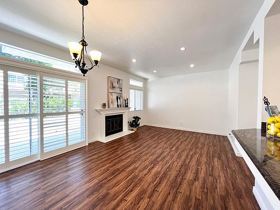 4th image of 28192 Newport Way Unit G