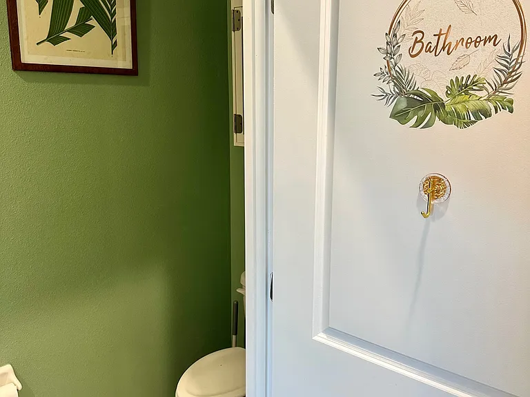 Shared half bath 1st floor