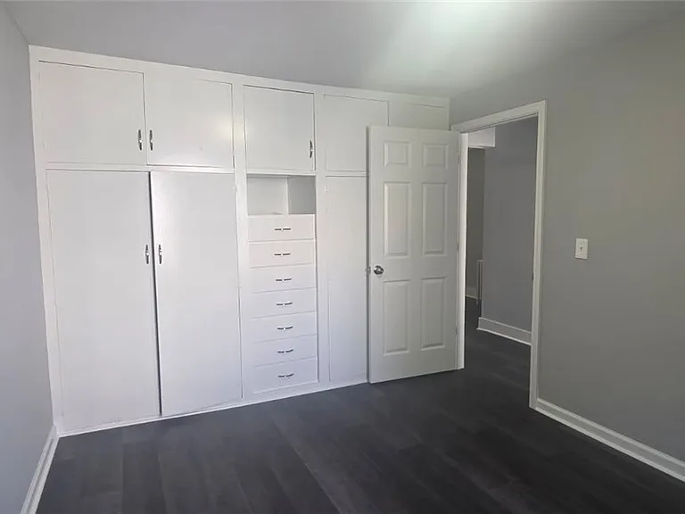 11 Euclid Ave #LEFT — Photo 17