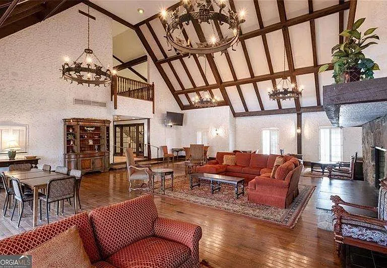 6851 Roswell Rd #K6 — Photo 4