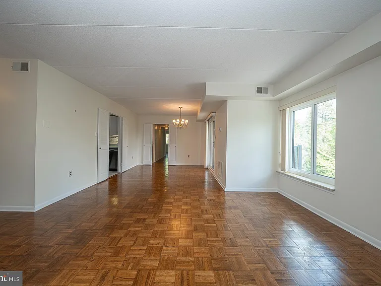 260 W Montgomery Ave #304 — Photo 13