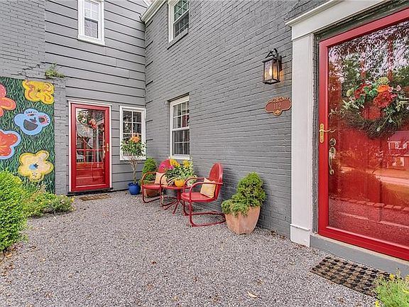 2nd image of 112 Cabin Ln