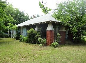 2nd image of 310 S 10th St