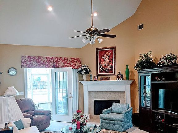 4th image of 106 Myrtlewood Dr