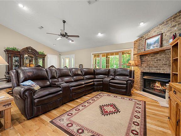 5th image of 304 Capps Rd