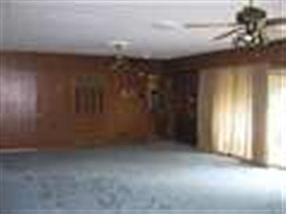4th image of 2446 Evergreen Dr