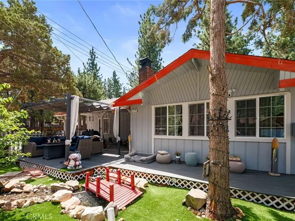 2074 5th Ln, Big Bear City, CA 92314