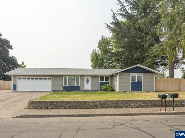 4726 Antelope Ct NE, Salem, OR 97305