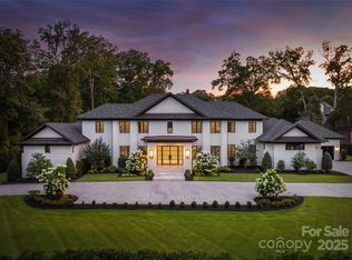 5501 Carmel Park Dr, Charlotte, NC 28226