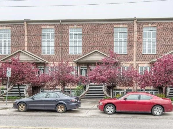 555 King St E #201, Kitchener, ON N2G 2L9