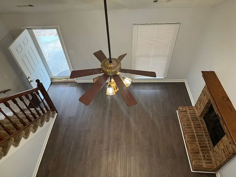 885 Park Pl NE — Photo 6