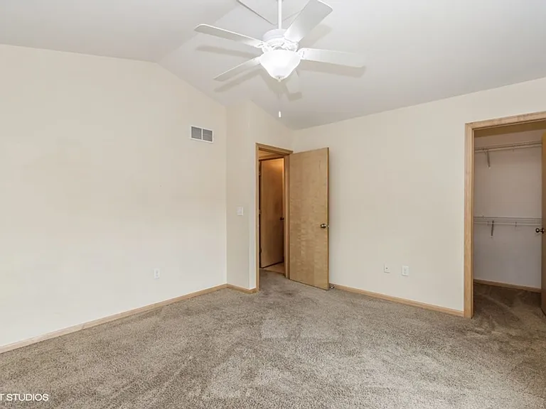 901 Scott Park Dr — Photo 16