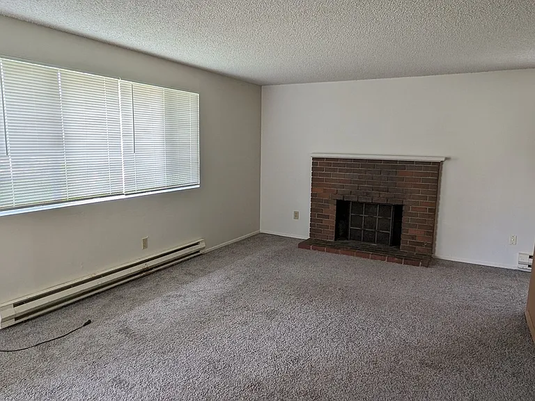 8609 8th Ave W #1 — Photo 2