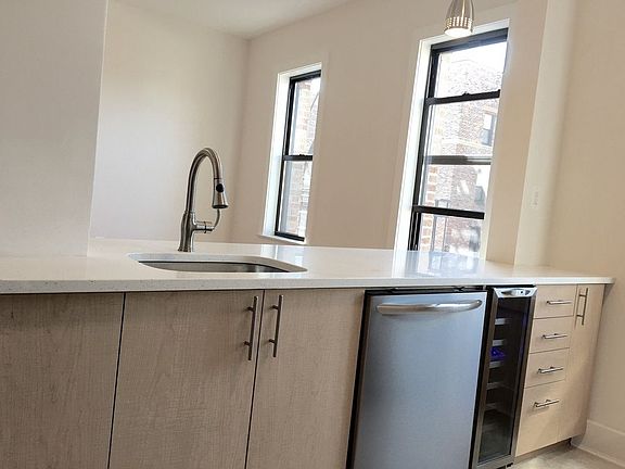 2nd image of 4331 45th St #5K