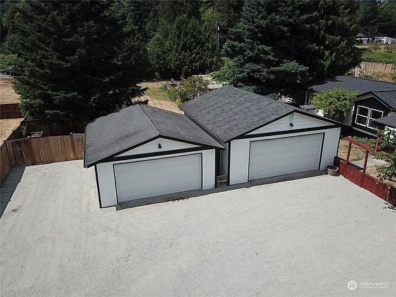 3rd image of 13216 145th Avenue Ct E