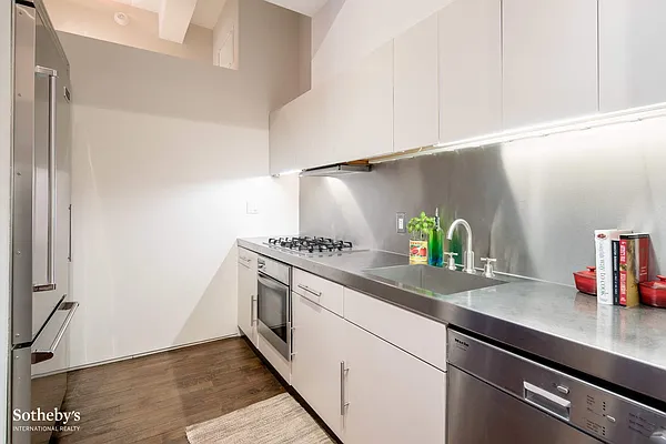 Sold by Sotheby's International Realty | media 4