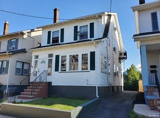 586 Chestnut St, Orange, NJ 07050