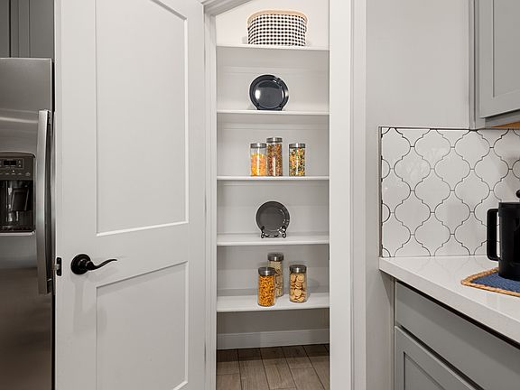 Striking kitchen