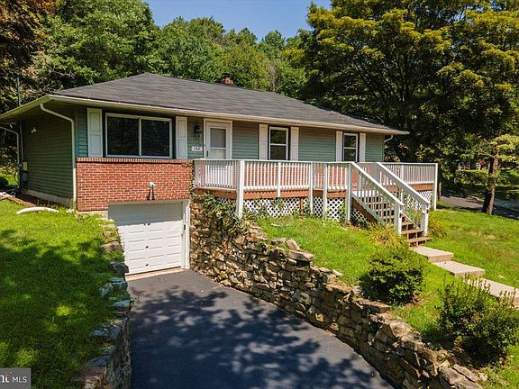 2nd image of 152 Harlan Dr