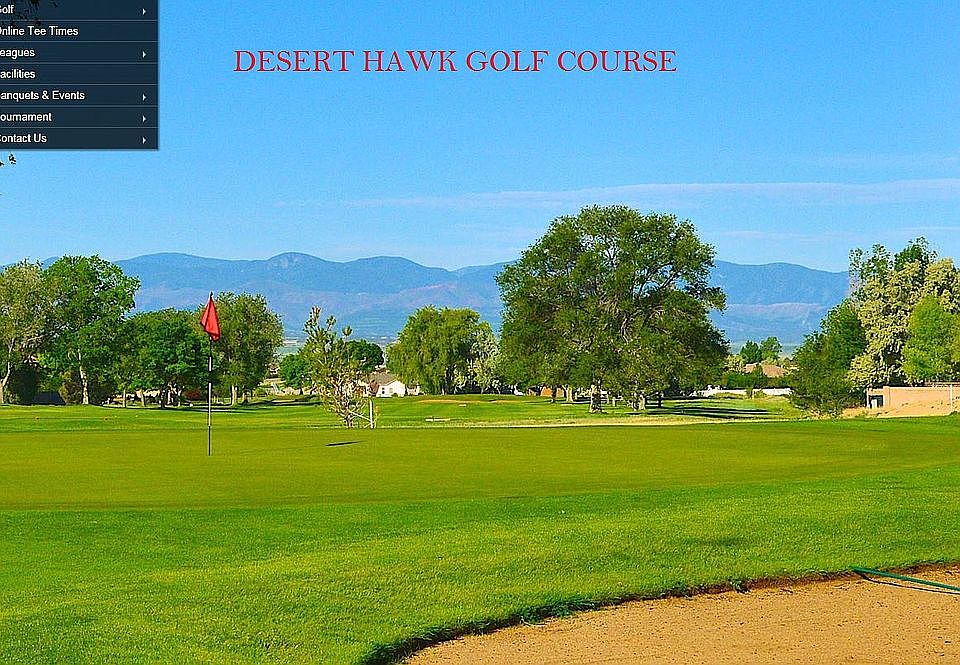 Golf couse 15 mins away